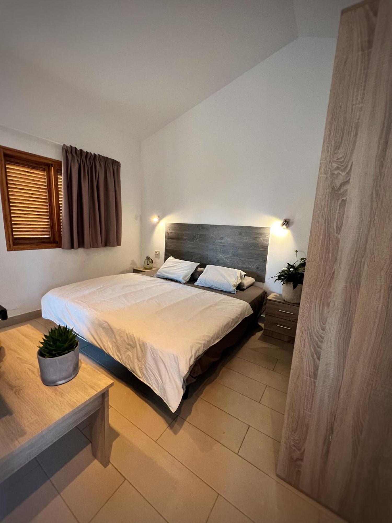 Buzzstays: 1-Bed Bungalow, Garden, Near Yumbo & Beach 马斯帕洛马斯 外观 照片