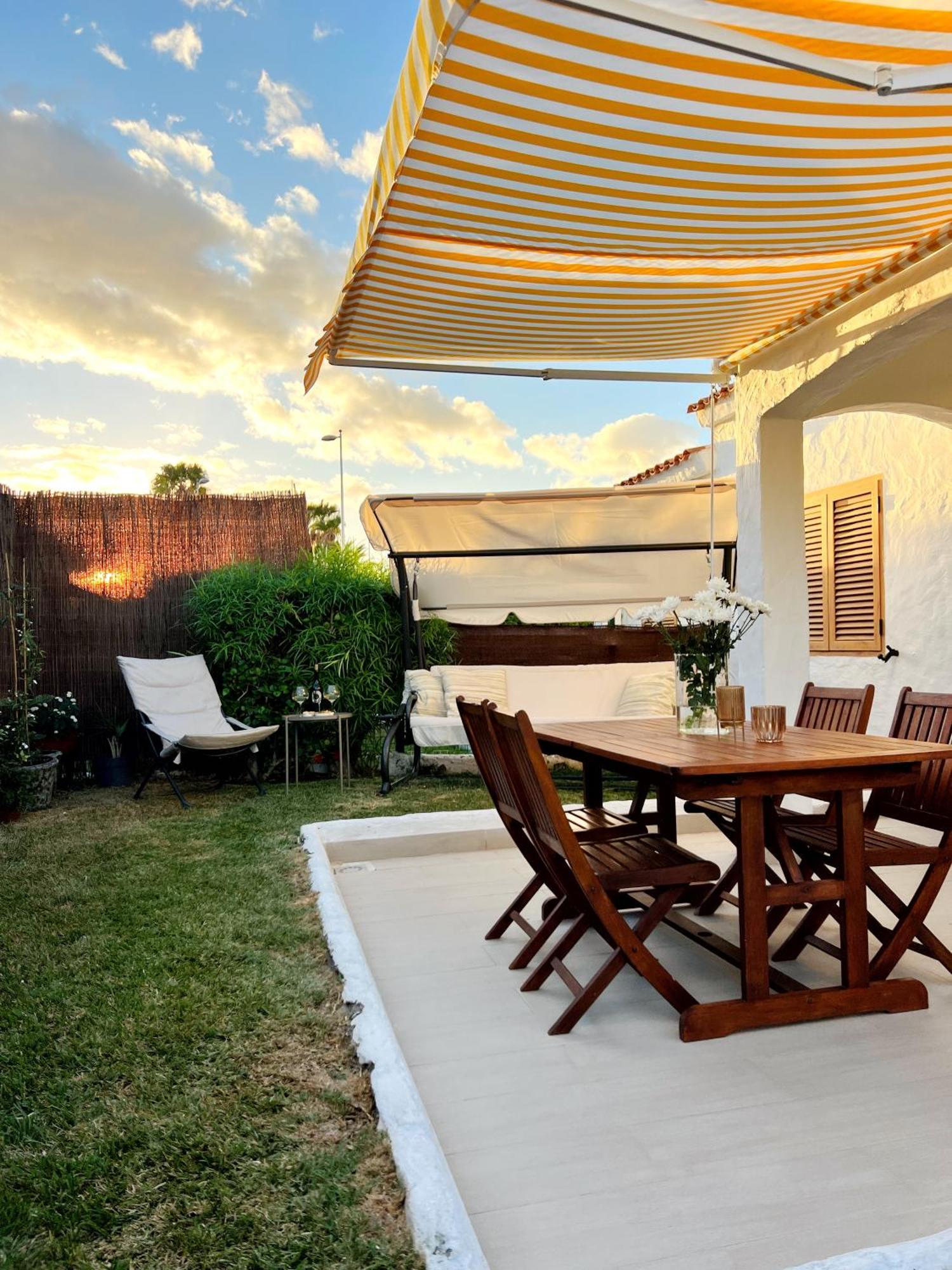 Buzzstays: 1-Bed Bungalow, Garden, Near Yumbo & Beach 马斯帕洛马斯 外观 照片